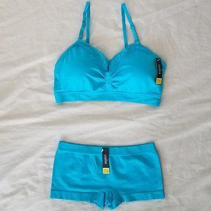 Coobie 2-Piece Seamless Lace Bra & Boyshort Panty